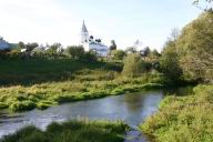 Река Рожайка и церковь в Битягово